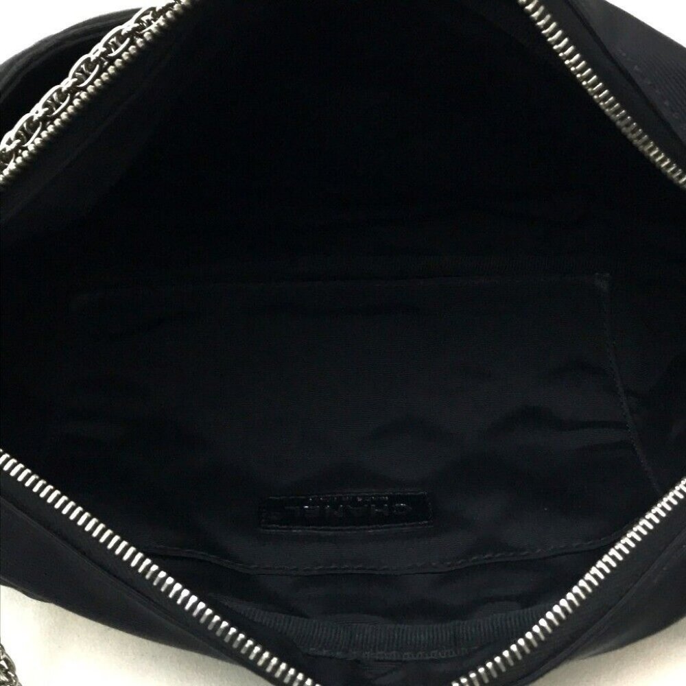 AUTHENTICITY GUARANTEED CHANEL Quilted Bicolor Chain Shoulder Bag Black - Picture 7 of 7